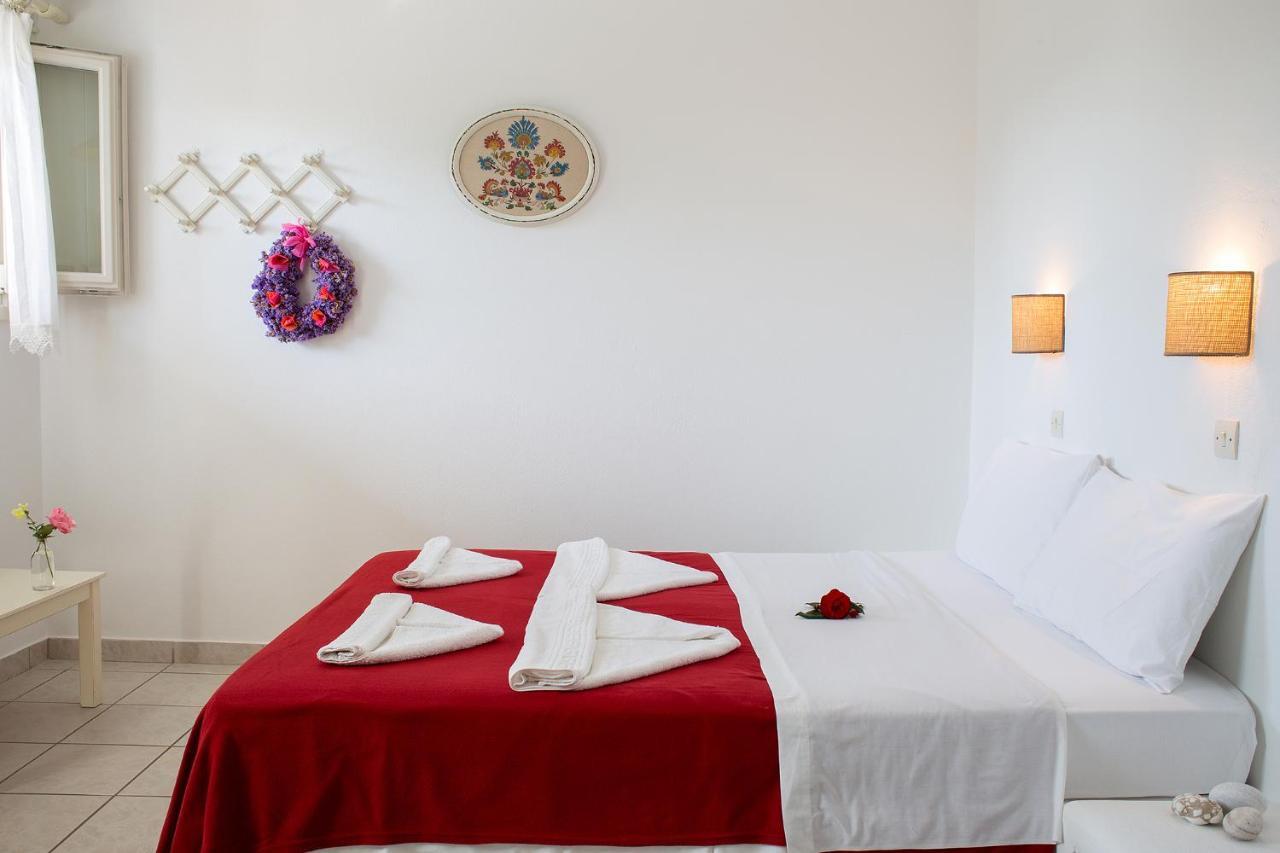 Marili Apartments Studios Parasporos Cameră foto